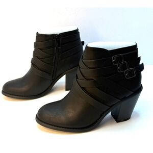 Journee Collection Women's Strap Heel Dress Booties Size 7W Black NWT/BOX